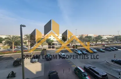 شقة - 2 غرف نوم - 2 حمامات للبيع في برج 33 - الريف داون تاون - الريف - أبوظبي