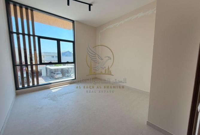 127919118 - Property Image 3