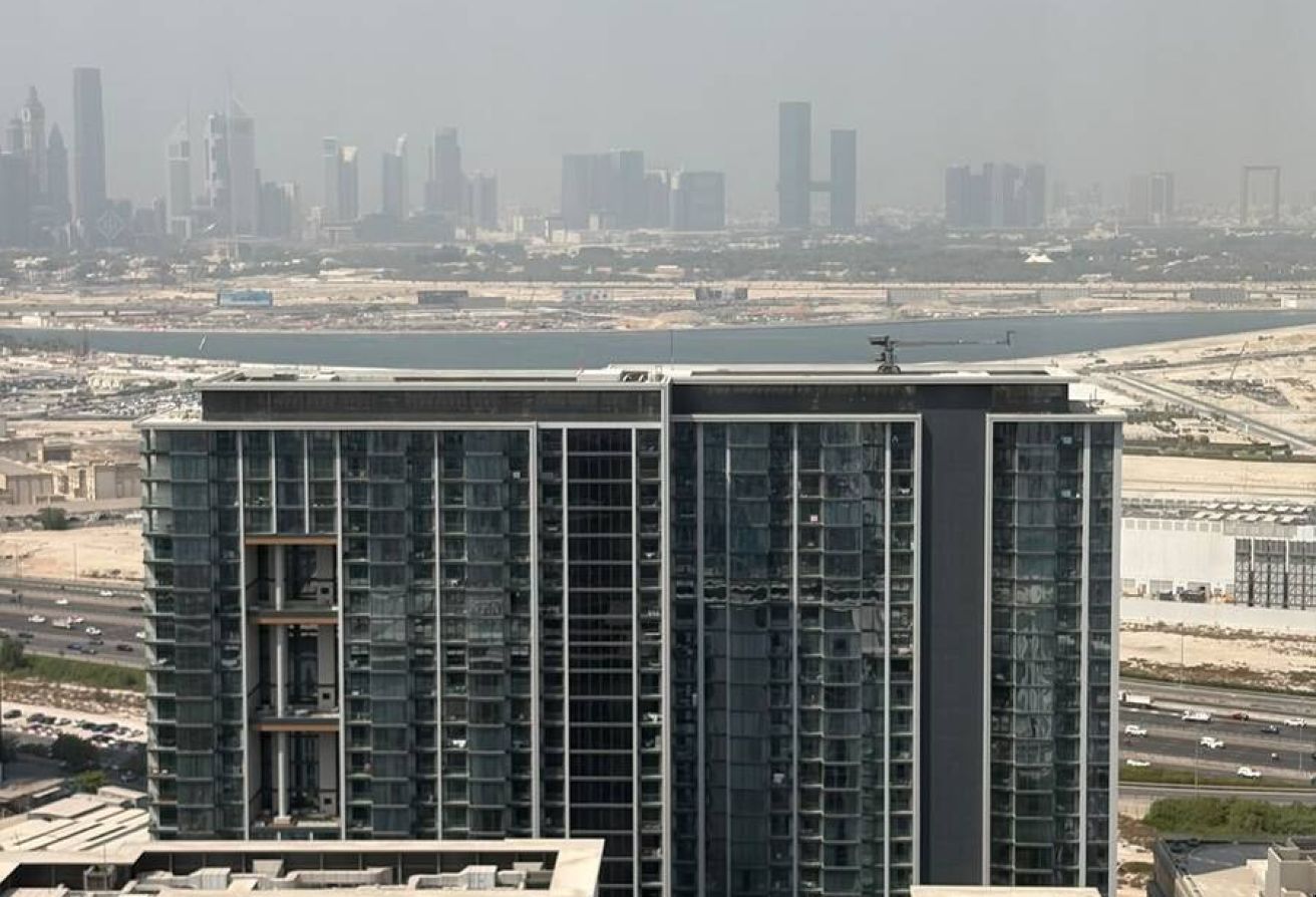 180° Skyline Views | Study +Maids +Storage +Powder — image 24