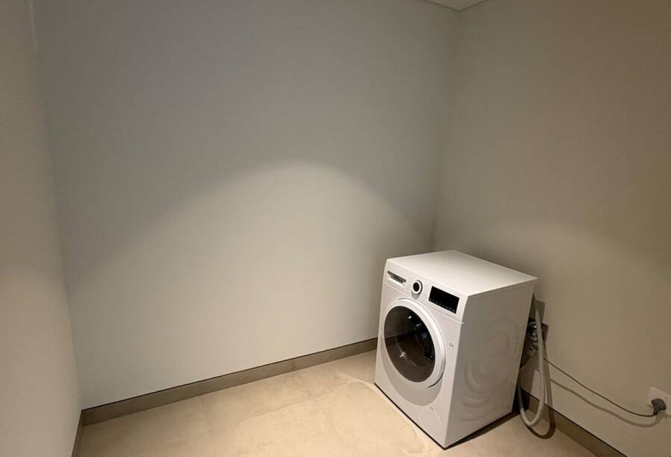 180° Skyline Views | Study +Maids +Storage +Powder — image 22