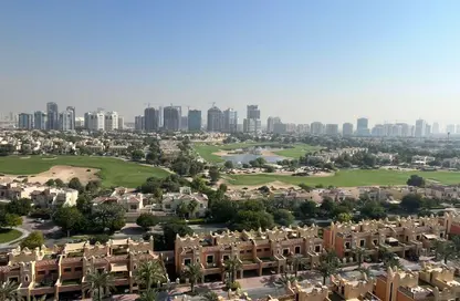 شقة - 2 غرف نوم - 3 حمامات للايجار في جولف فيو ريزدنس - مدينة دبي الرياضية - دبي