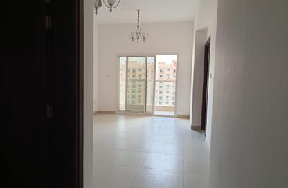 Apartment - Studio - 1 Bathroom for rent in Al Amira Village - Al Yasmeen - Ajman