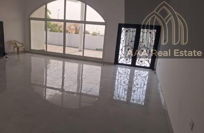 Villa - 3 Bedrooms - 5 Bathrooms for rent in Al Muhaisnah 1 - Al Muhaisnah - Dubai Villa - 3 Bedrooms - 5 Bathrooms for rent in Al Muhaisnah 1 - Al Muhaisnah - Dubai