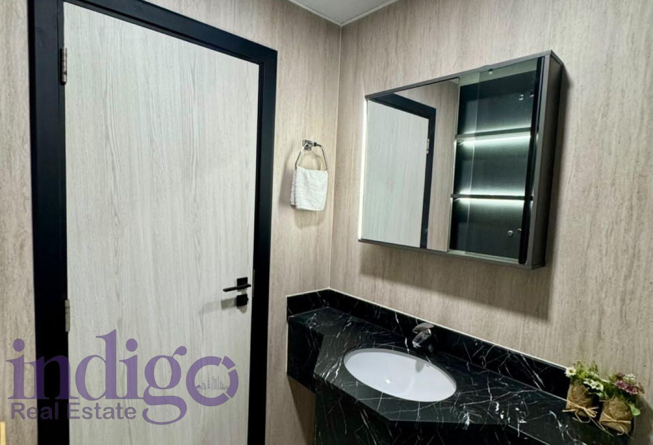 Furnished | Chiller Free | 1 Min to Metro photo 11