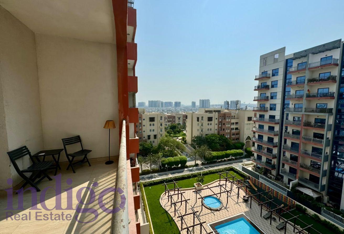 Furnished | Chiller Free | 1 Min to Metro photo 14