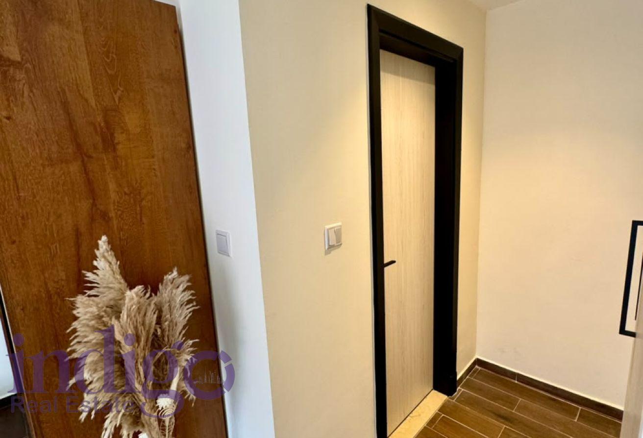 Furnished | Chiller Free | 1 Min to Metro photo 8