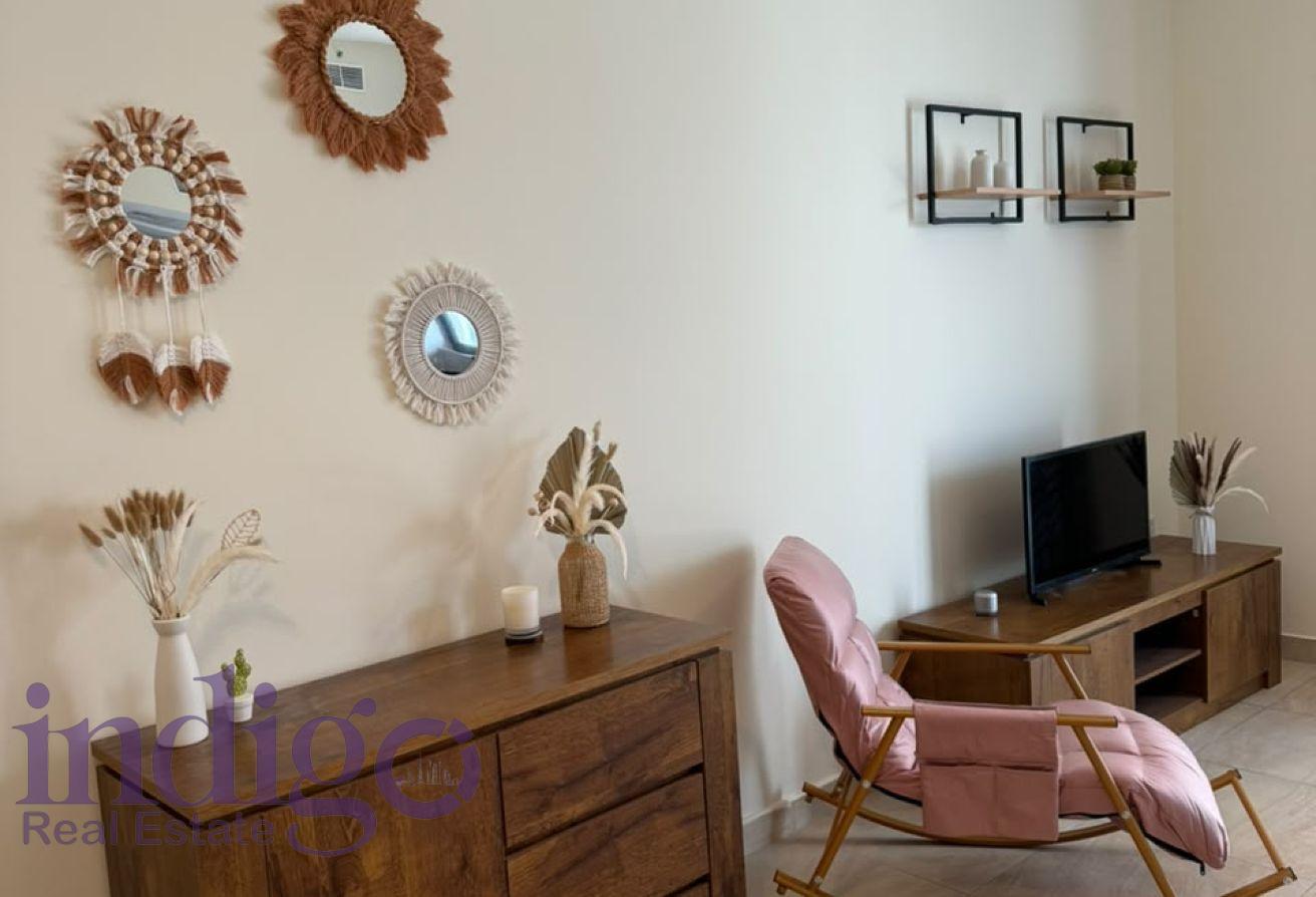 Furnished | Chiller Free | 1 Min to Metro photo 4
