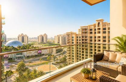 Apartment - 3 Bedrooms - 4 Bathrooms for rent in Emerald - Tiara Residences - Palm Jumeirah - Dubai