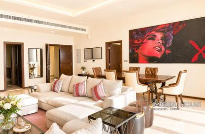 Apartment - 3 Bedrooms - 4 Bathrooms for rent in Emerald - Tiara Residences - Palm Jumeirah - Dubai