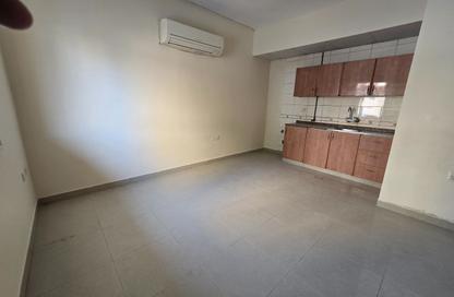 Apartment - Studio - 1 for rent in Fire Station Road - Muwaileh - Sharjah