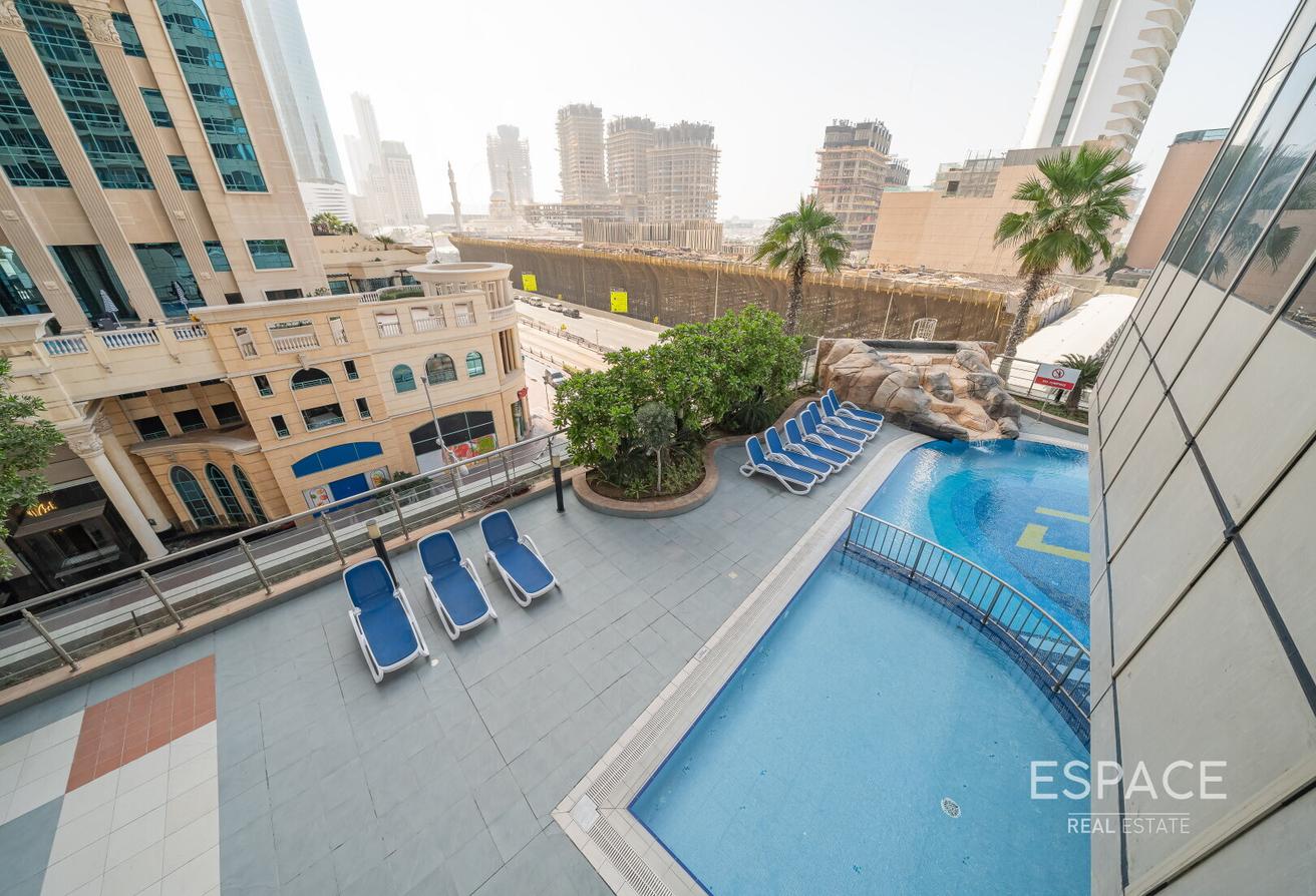 Upgraded | All bills icluded | Fully Furnished photo 19