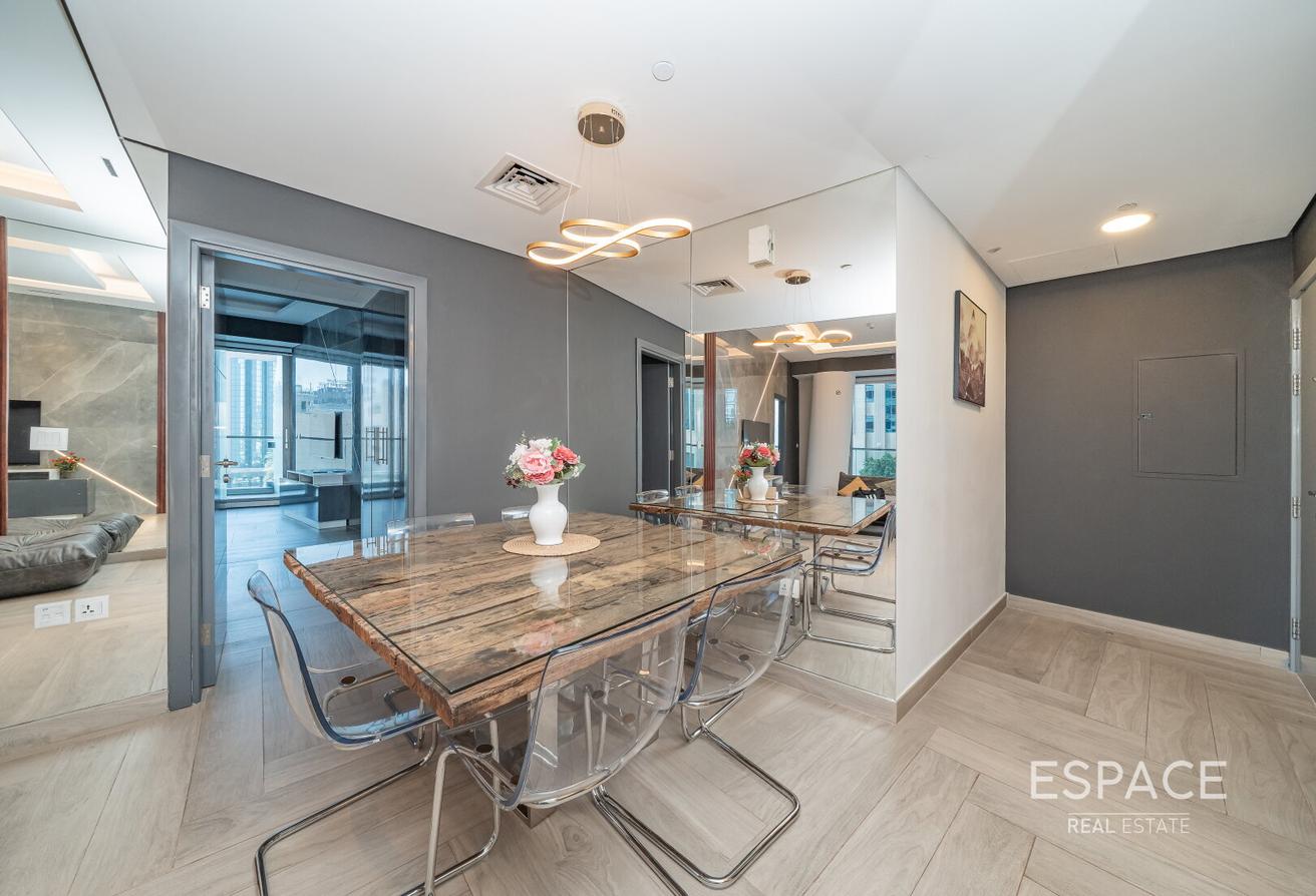 Upgraded | All bills icluded | Fully Furnished photo 15