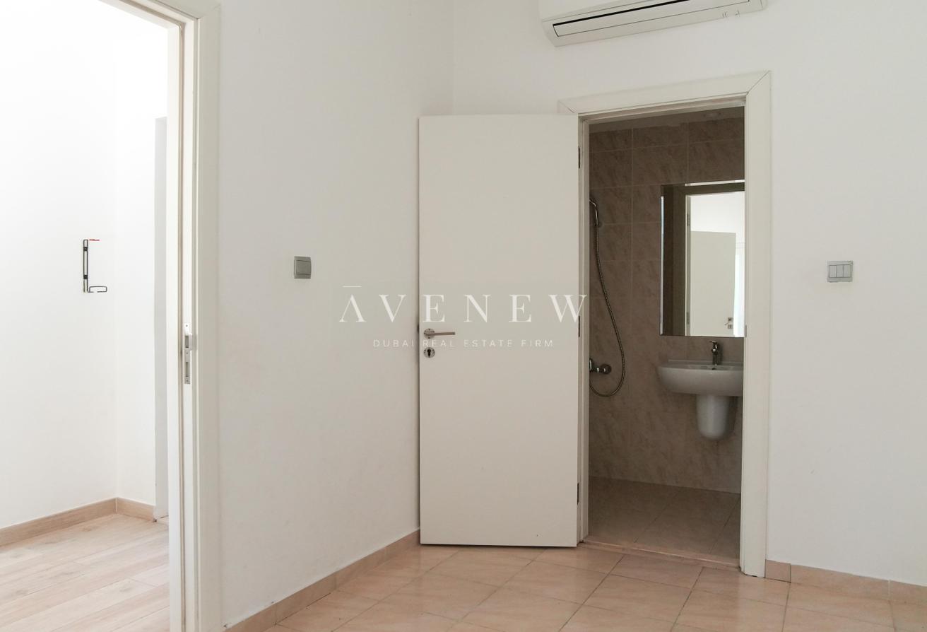 Bright & Spacious 3BR Villa | The Sustainable City photo 28