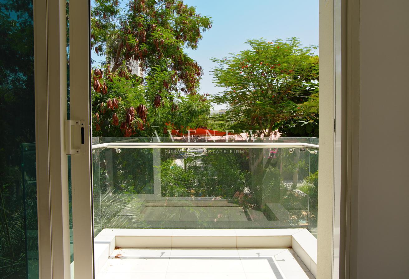 Bright & Spacious 3BR Villa | The Sustainable City photo 8