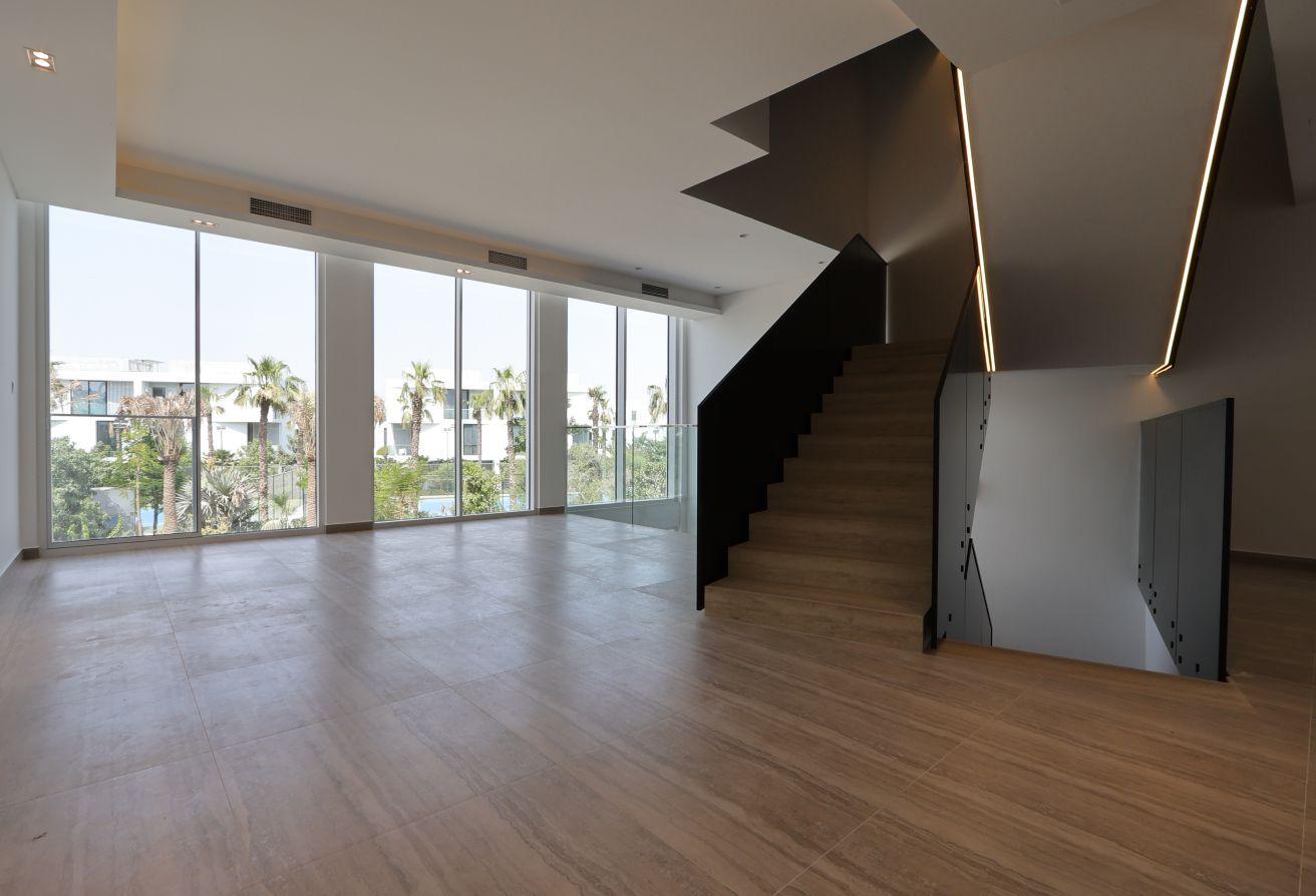 Elegant Unfurnished 4BR Villa | Al Barari photo 9
