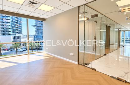 Office Space - Studio - 1 for rent in Bay Square Building 8 - Bay Square - Business Bay - Dubai