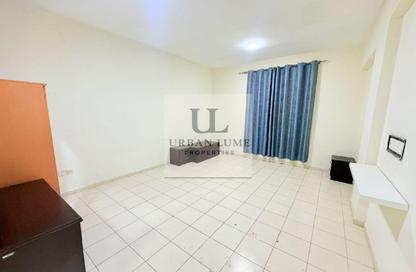 Apartment - 1 Bedroom - 2 Bathrooms for rent in Building Z03 - England Cluster - International City - Dubai Apartment - 1 Bedroom - 2 Bathrooms for rent in Building Z03 - England Cluster - International City - Dubai