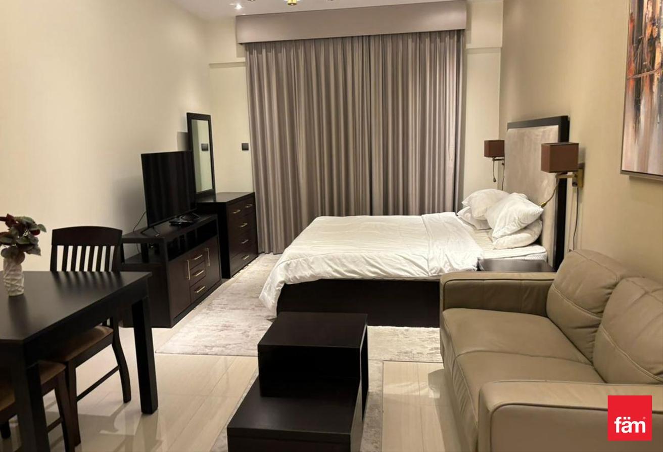 Low floor | Ready to move | Bright | Furnished photo 3