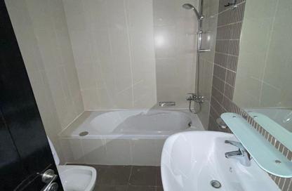 Villa - 5 - 6 for rent in Al Nahyan Camp - Abu Dhabi