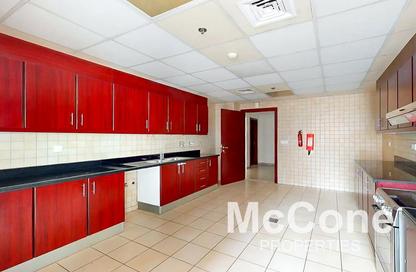 Apartment - 2 Bedrooms - 3 Bathrooms for rent in Emirates Crown - Dubai Marina - Dubai
