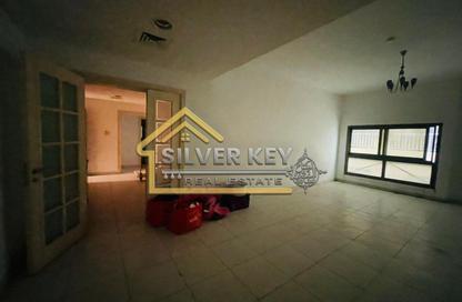 Apartment - 2 Bedrooms - 2 Bathrooms for rent in Bash Mall - Um Altaraffa - Al Gharb - Sharjah