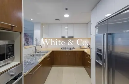 شقة - 2 غرف نوم - 3 حمامات للبيع في برج فيستا 2 - برج فيستا - وسط مدينة دبي - دبي