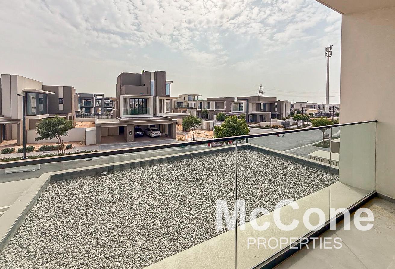 Park Backing | Type F1 | Marina Skyline View photo 24