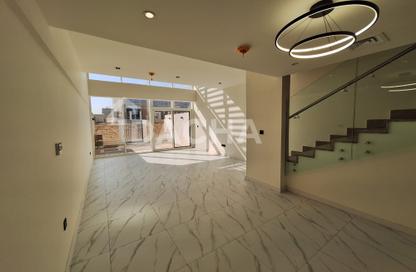 Townhouse - 2 Bedrooms - 3 Bathrooms for rent in Rukan 3 - Rukan - Dubai