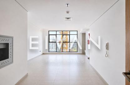 Apartment - 1 Bedroom - 2 Bathrooms for rent in Karimian 3 - Jumeirah Garden City - Al Satwa - Dubai