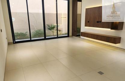 Villa - 5 - 7 for sale in Al Helio Downtown - Al Helio - Ajman