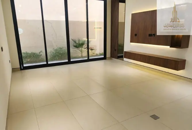 164144820 - Property Image 3