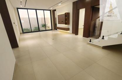 Villa - 5 - 7 for sale in Al Helio Downtown - Al Helio - Ajman Villa - 5 - 7 for sale in Al Helio Downtown - Al Helio - Ajman