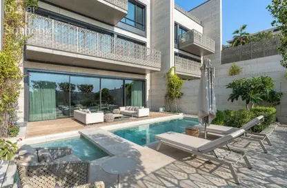 Duplex - 6 Bedrooms - 6 Bathrooms for sale in Four Seasons Private Residences - Jumeirah - Dubai