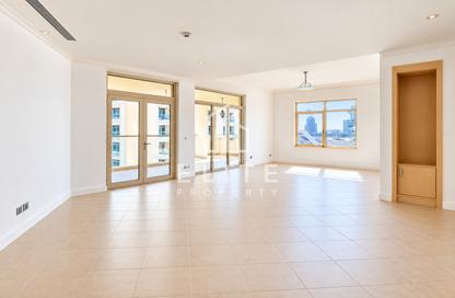 Apartment - 3 - 4 for rent in Jash Hamad - Shoreline Apartments - Palm Jumeirah - Dubai