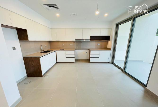 82810012 - Property Main Image