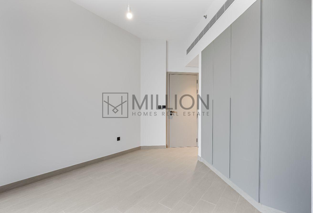 Brand New | City and Park Views | Vacant photo 5
