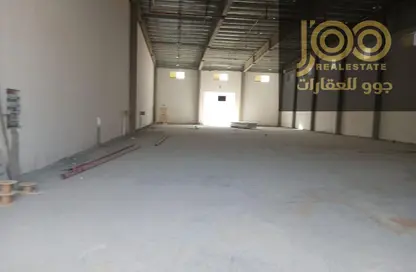Warehouse - Studio - 1 Bathroom for rent in Umm Al Thuoob - Umm Al Quwain