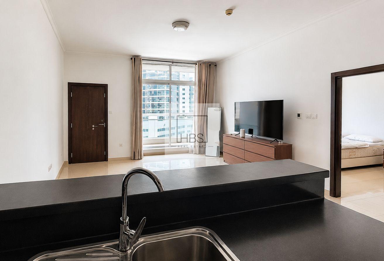 SEMI-FURNISHED | WELL MAINTAINED | PRIME LOCATION photo 3