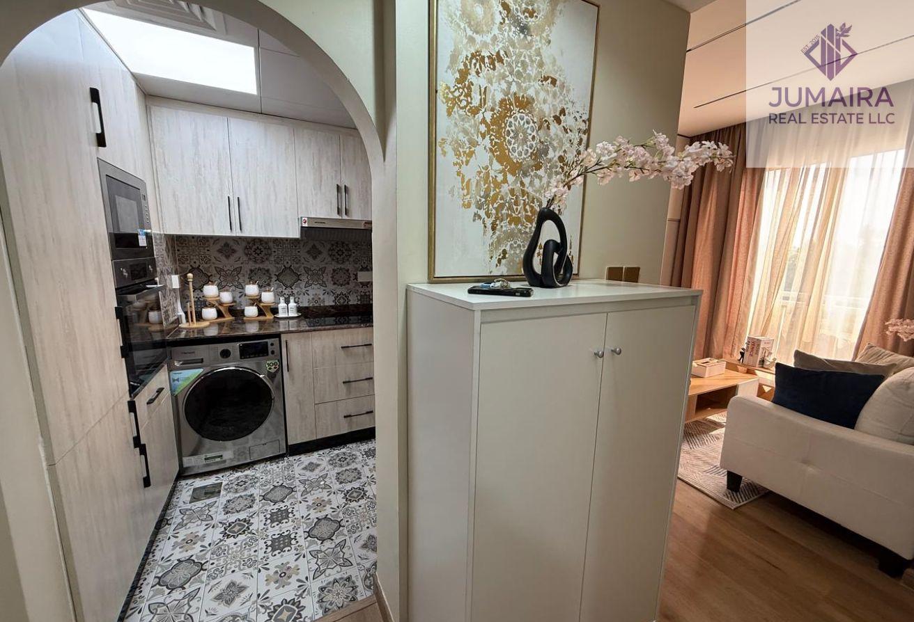 Luxury Upgraded Studio | High-End Furniture |