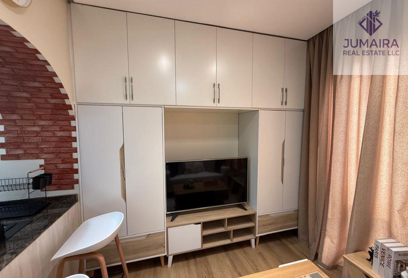 Luxury Upgraded Studio | High-End Furniture |