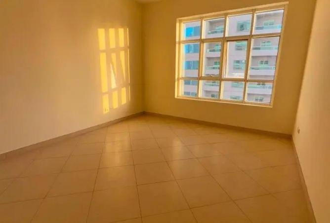 100386989 - Property Image 2