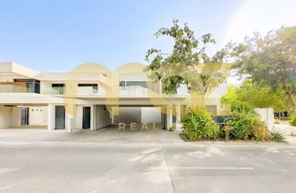 Villa - 5 Bedrooms - 6 Bathrooms for sale in West Yas - Yas Island - Abu Dhabi