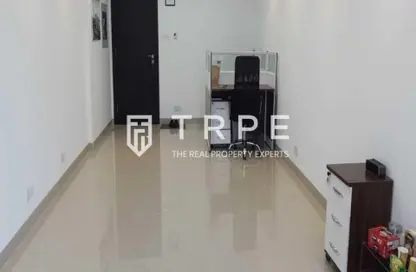 Office Space - Studio for rent in B2B Tower - Business Bay - Dubai