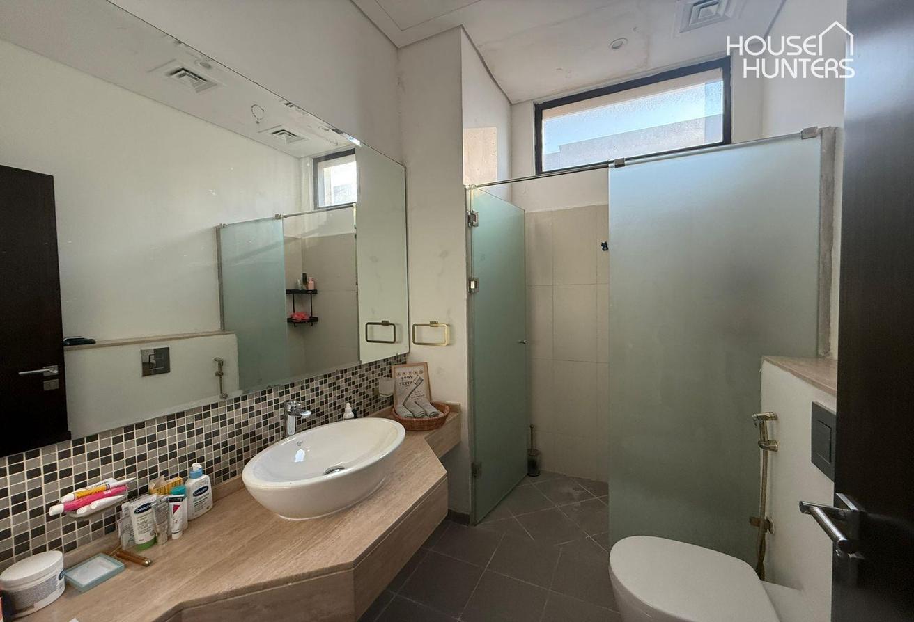 Golf View|Great Condition| Landscaped| Unfurnished photo 8
