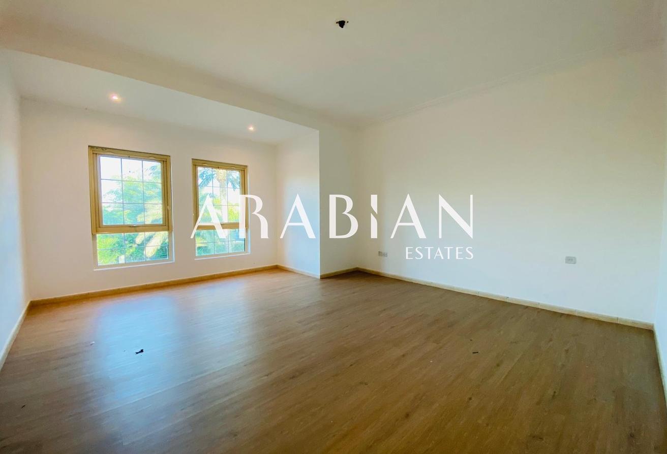 Master View Layout | Marina Skyline View | Vacant photo 11
