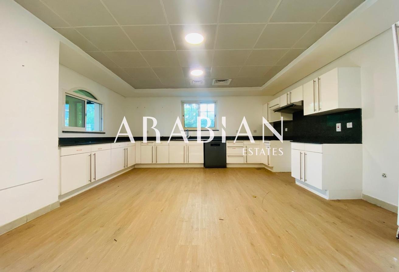 Master View Layout | Marina Skyline View | Vacant photo 6