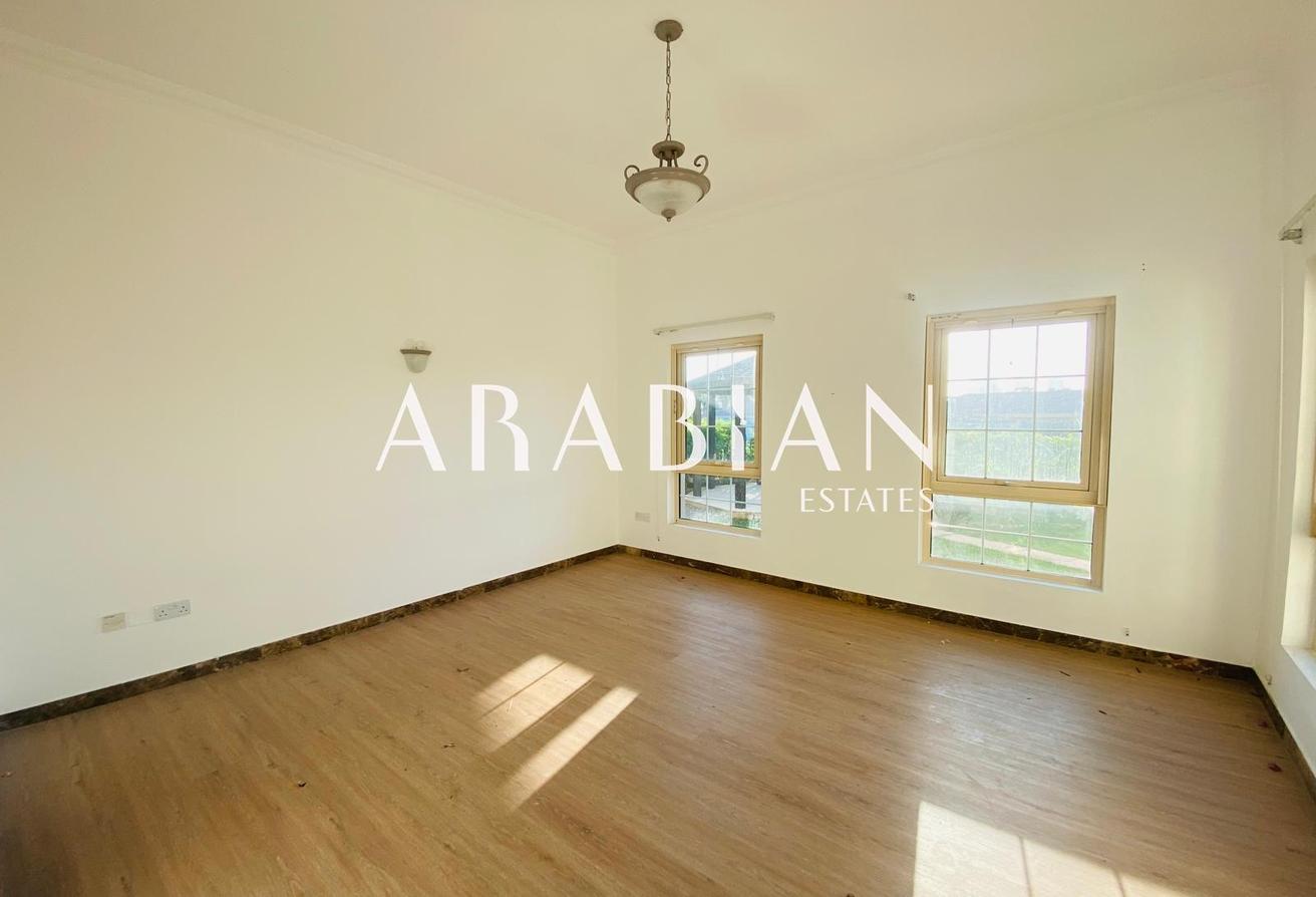 Master View Layout | Marina Skyline View | Vacant photo 8