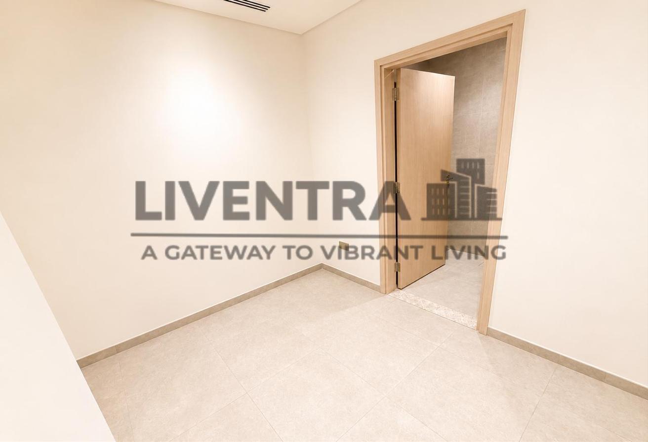 Lagoon View | Vacant 3BR | Spacious Layout photo 11