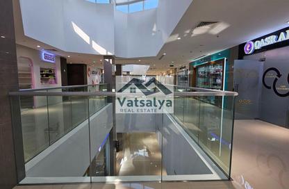 Retail - Studio for rent in Midtown Central Majan - Majan - Dubai Land - Dubai