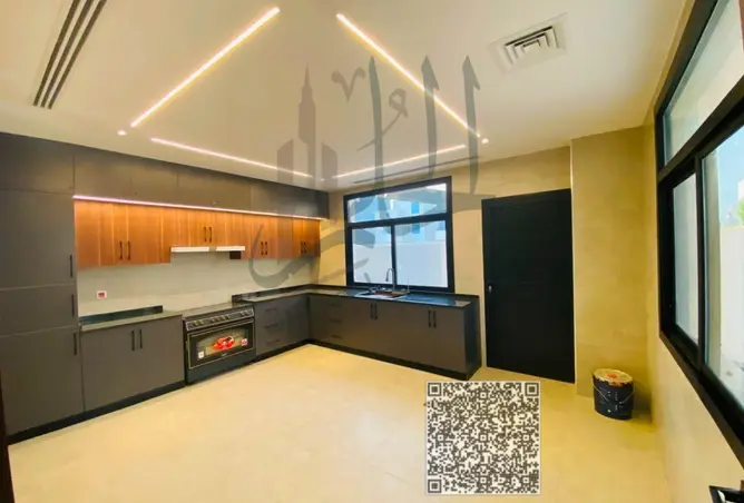 160553600 - Property Image 2